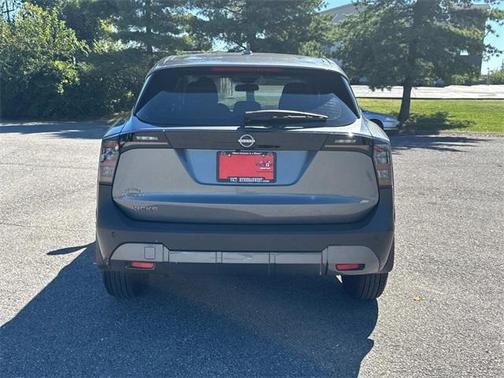 2025 Nissan Kicks S