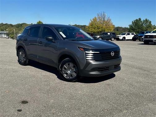 2025 Nissan Kicks S