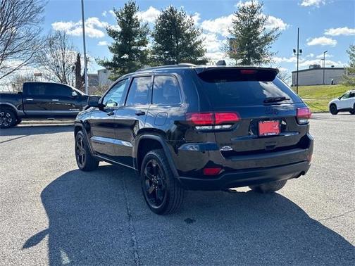 2019 Jeep Grand Cherokee Laredo