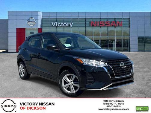 Super Black 2025 Nissan Kicks Play S