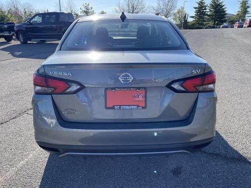 2022 Nissan Versa 1.6 SV