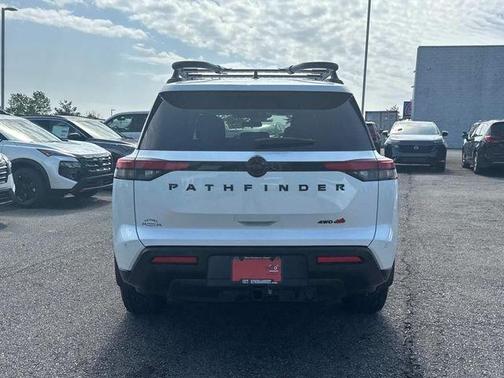 Everest White P 2026 Nissan Pathfinder Rock Creek