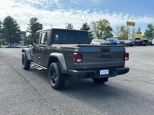 2021 Jeep Gladiator Sport