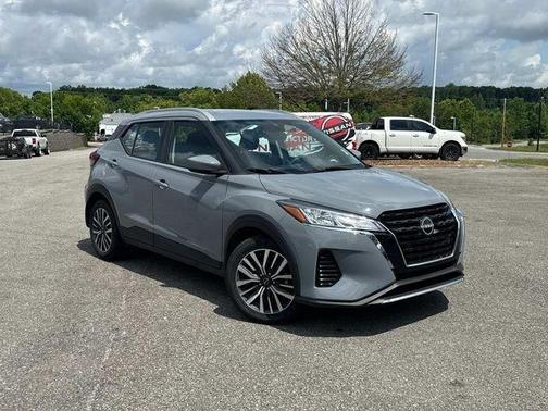 Boulder Gray Pearl 2022 Nissan Kicks SV