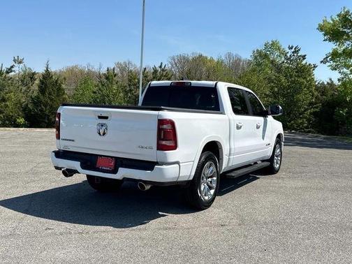 Bright White Clearcoat 2020 RAM 1500 Laramie