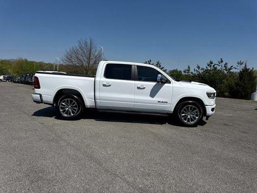 Bright White Clearcoat 2020 RAM 1500 Laramie