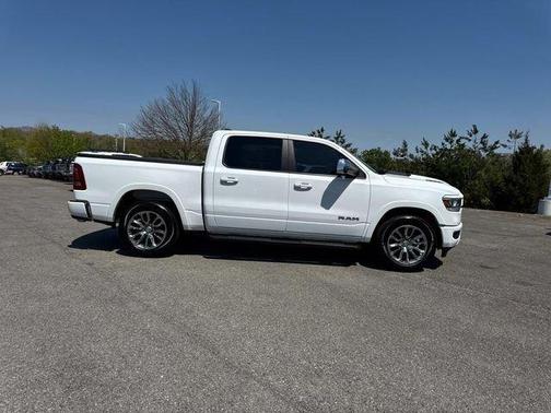 Bright White Clearcoat 2020 RAM 1500 Laramie