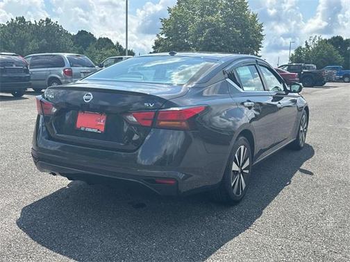 2021 Nissan Altima 2.5 SV