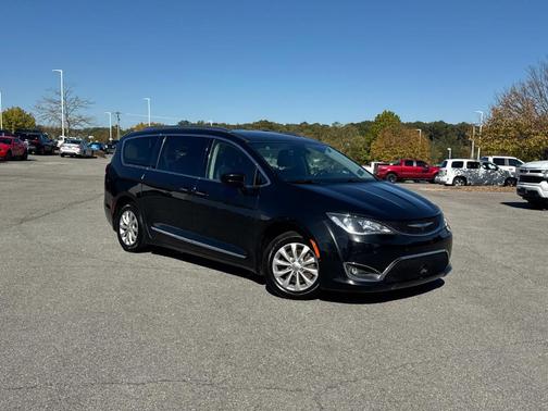 2018 Chrysler Pacifica Touring-L Plus