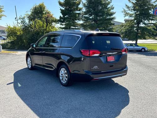 2018 Chrysler Pacifica Touring-L Plus