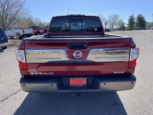 2017 Nissan Titan Platinum Reserve