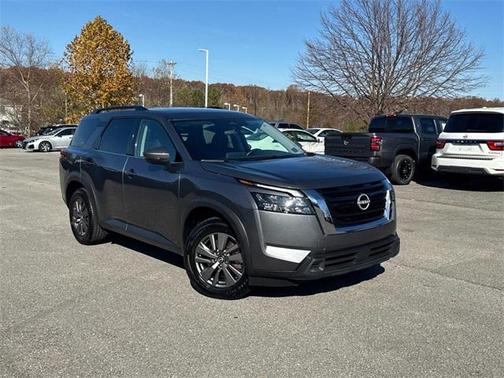 2024 Nissan Pathfinder SV