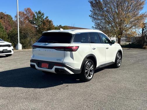 2024 INFINITI QX60 Luxe