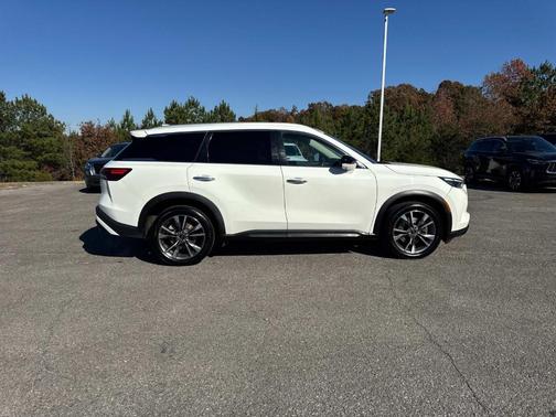 2024 INFINITI QX60 Luxe