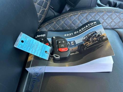 2021 Jeep Gladiator Overland