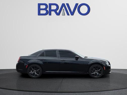 Gloss Black 2022 Chrysler 300 Touring