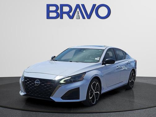 Gray Sky Pearl 2024 Nissan Altima 2.5 SR
