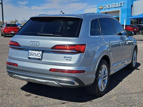 2024 Audi Q7 55 Premium Plus