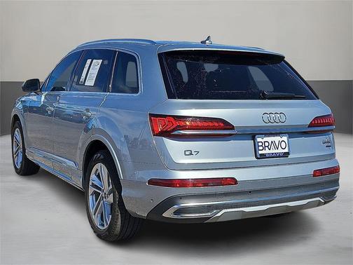 2024 Audi Q7 55 Premium Plus