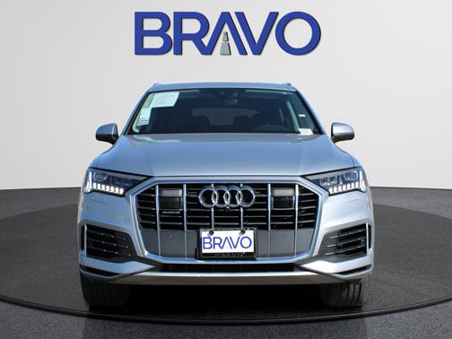 2024 Audi Q7 55 Premium Plus