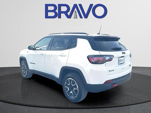 2024 Jeep Compass Trailhawk