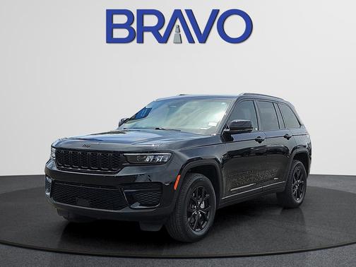Diamond Black 2024 Jeep Grand Cherokee Laredo