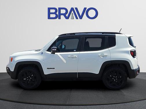 Alpine White 2017 Jeep Renegade Trailhawk
