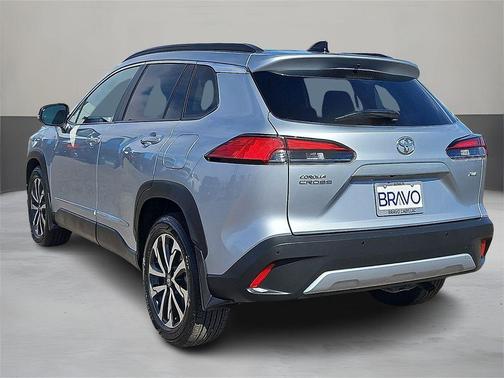 2025 Toyota Corolla Cross XLE