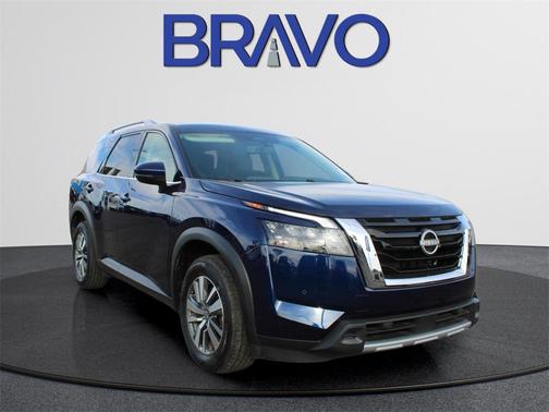 2025 Nissan Pathfinder SL