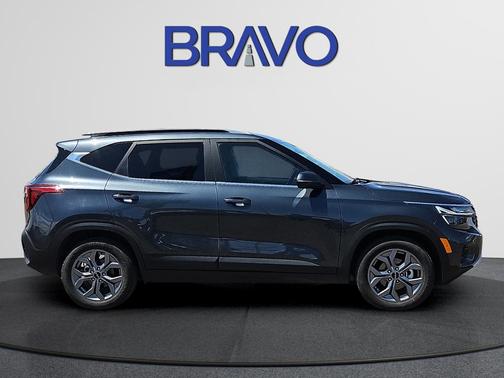 Gravity Gray 2024 Kia Seltos S