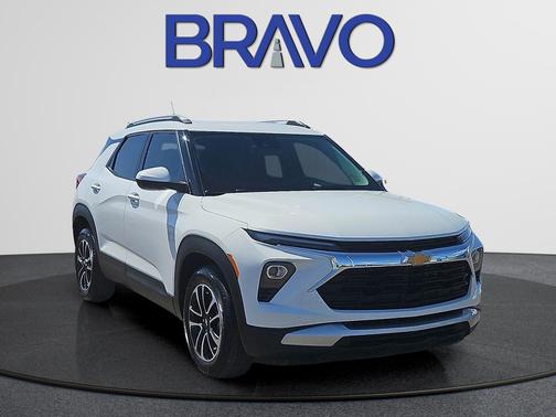 Summit White 2025 Chevrolet Trailblazer LT