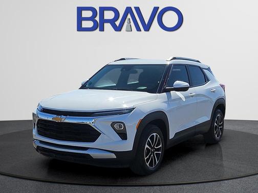 Summit White 2025 Chevrolet Trailblazer LT