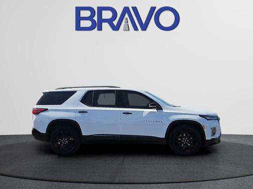 Summit White 2023 Chevrolet Traverse Premier