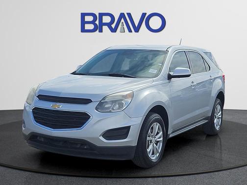 Silver Ice Metallic 2017 Chevrolet Equinox LS