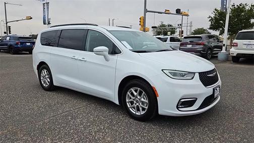 2022 Chrysler Pacifica Touring-L