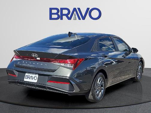 Amazon Gray 2024 Hyundai ELANTRA SEL