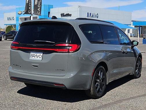 2025 Chrysler Pacifica Limited