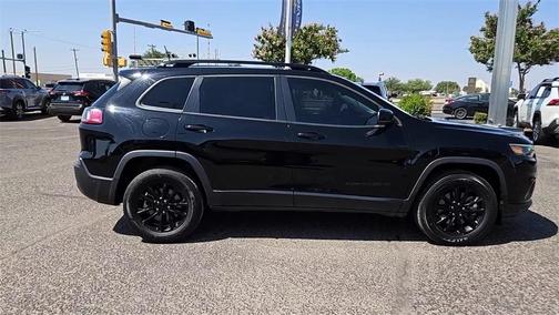 2023 Jeep Cherokee Altitude Lux