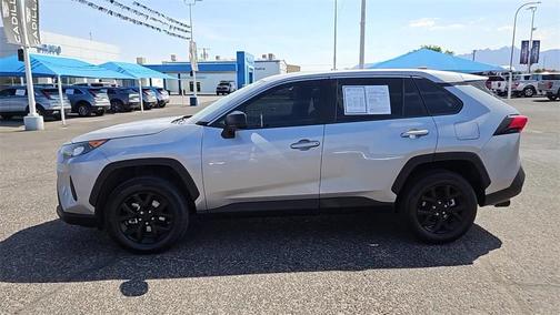 2022 Toyota RAV4 LE