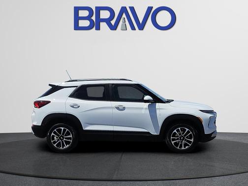 Summit White 2025 Chevrolet Trailblazer LT