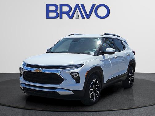 Summit White 2025 Chevrolet Trailblazer LT