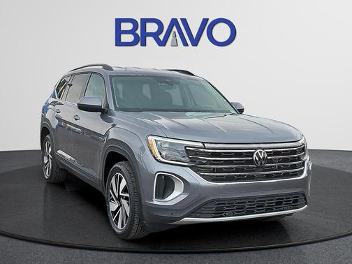 Platinum Gray Metallic 2025 Volkswagen Atlas 2.0T SE w/Technology