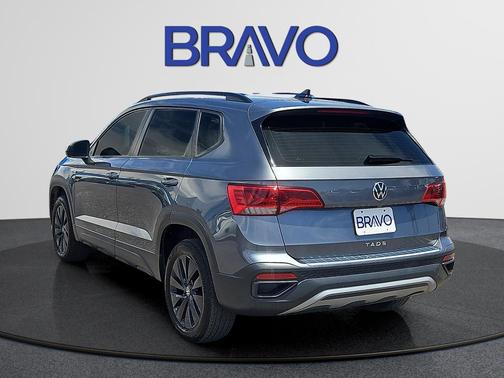 Platinum Gray Metallic 2024 Volkswagen Taos 1.5T S