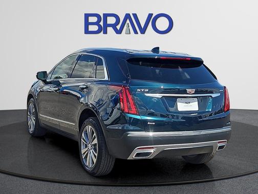 Emerald 2024 Cadillac XT5 Premium Luxury