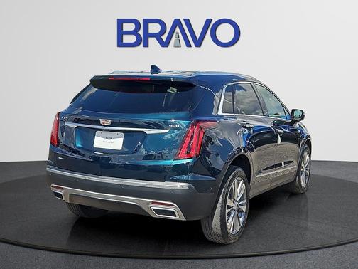 Emerald 2024 Cadillac XT5 Premium Luxury