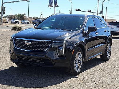 2025 Cadillac XT4 Premium Luxury