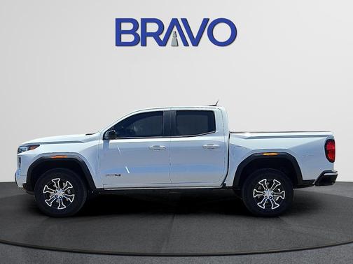 Summit White 2024 GMC Canyon AT4