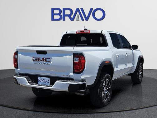 Summit White 2024 GMC Canyon AT4