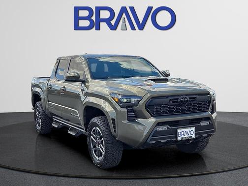 Bronze 2025 Toyota Tacoma TRD Sport