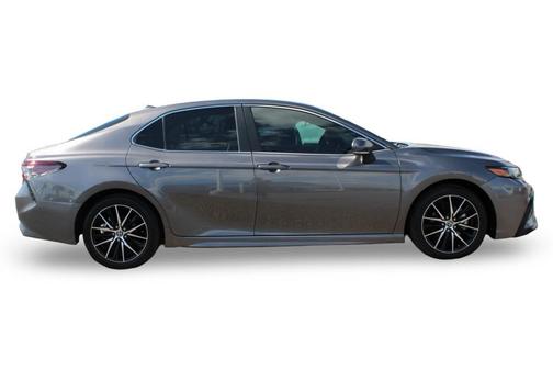 2024 Toyota Camry Hybrid SE